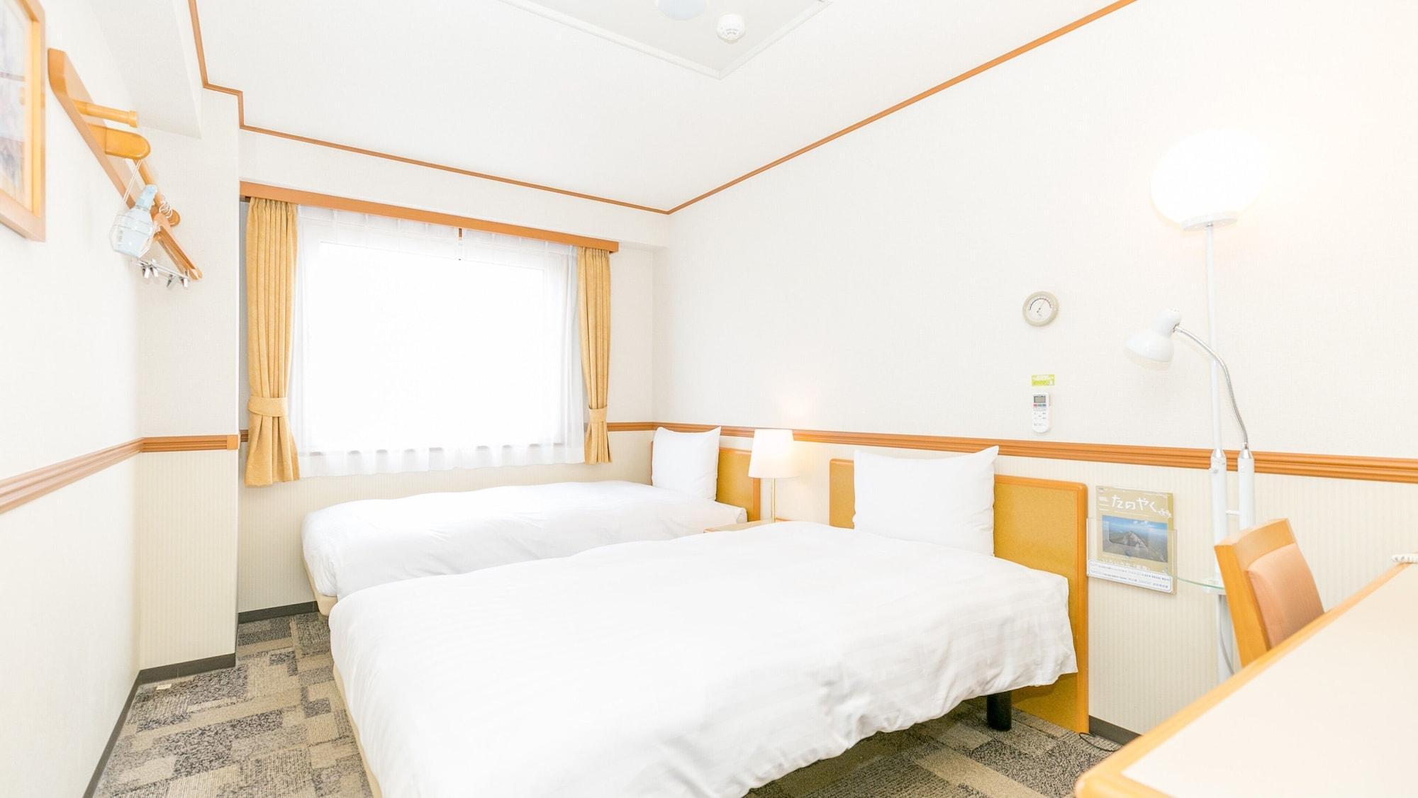 Toyoko Inn Hokkaido Asahikawa Ekimae Ichijo Dori Exterior photo